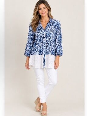H19 AVEC Womens Button up Shirt Size XL Blue and White Mixed Media Top Blouse